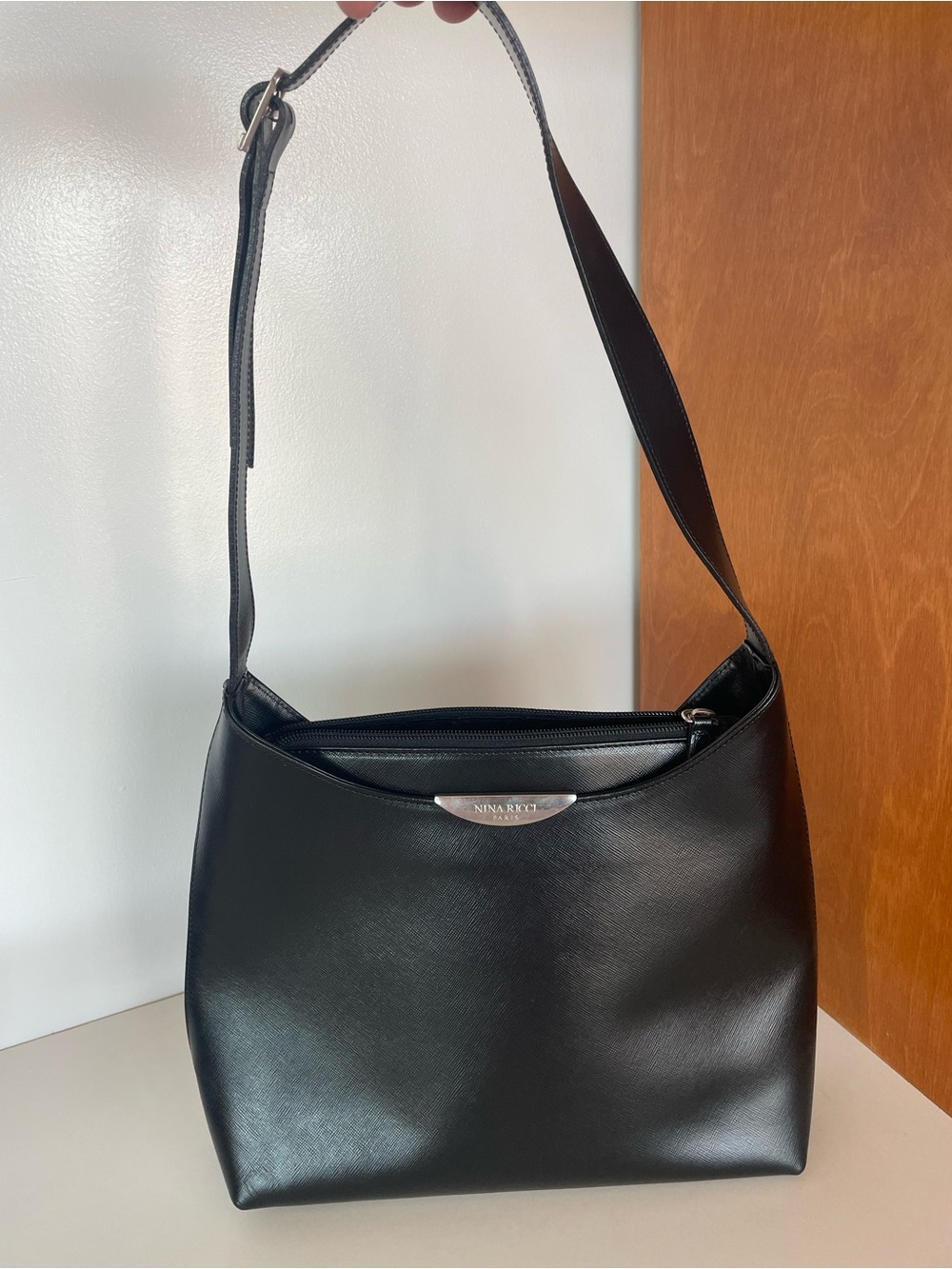 🔥 VINTAGE Nina Ricci Black Saffiano Leather Shoulder Bag